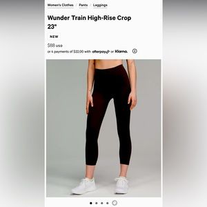Wunder Train Lululemon high rise crop 23” black leggings.